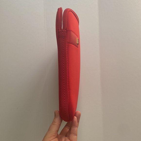 NWOT CASE LOGIC 14” tomato red neoprene laptop zipper pouch - perfect never used - Picture 6 of 12